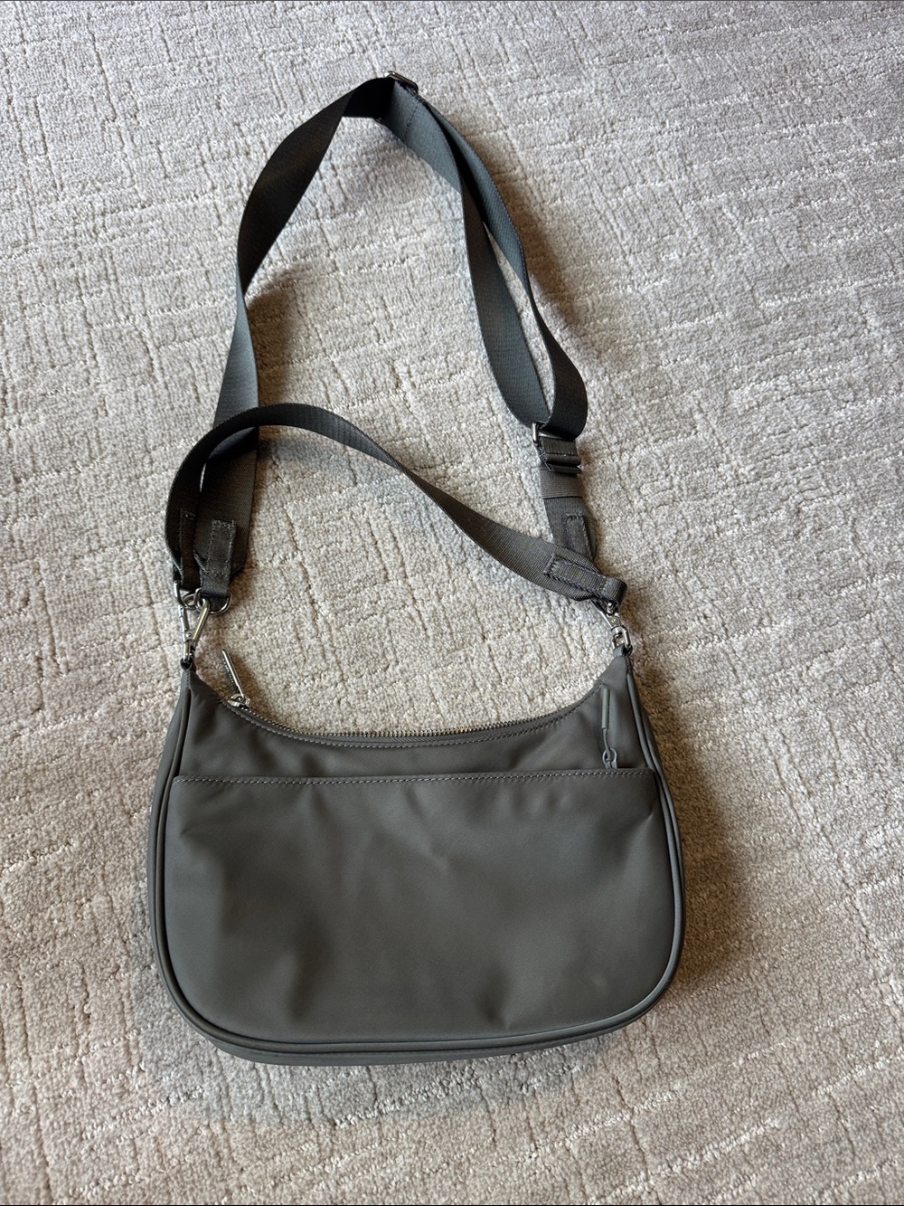 Lululemon Athletica army green Shoulder Bag with Adjustable Stra - Picture 2 of 3